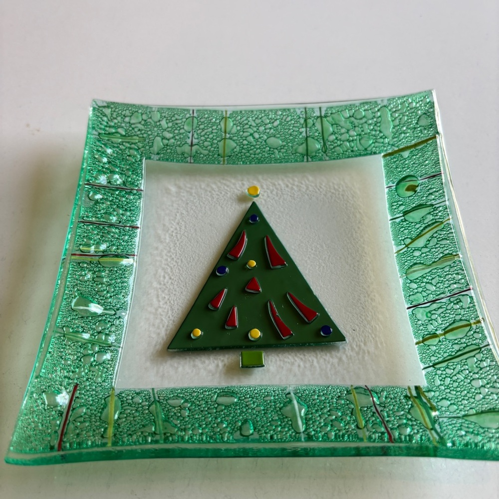 Gorham Christmas Splendor Set of 2 Square Crystal Plates, 6” - Picture 6 of 11